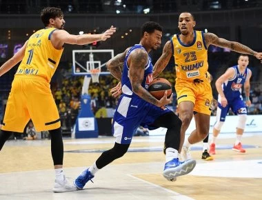 Παίκτης της Χίμκι έβαλε καλάθι με... κεφαλιά! (βίντεο)